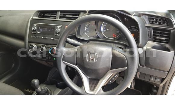 Sayi Na hannu Honda Jazz White Mota in Maseru a Maseru Sayi Na hannu Honda Jazz White Mota in Maseru a Maseru