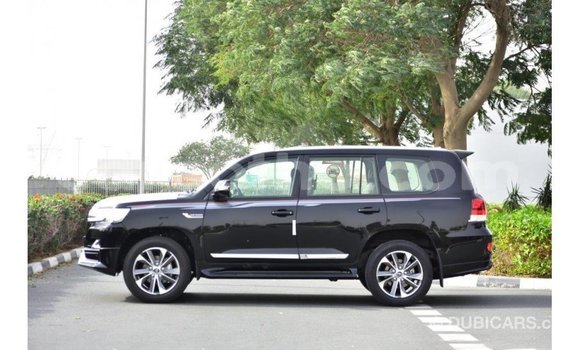 Buy Import Toyota Land Cruiser Black Car in Import - Dubai in Maseru Buy Import Toyota Land Cruiser Black Car in Import - Dubai in Maseru