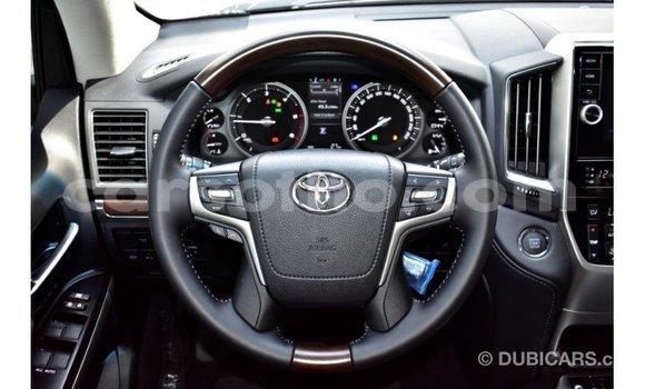 Buy Import Toyota Land Cruiser Other Car in Import - Dubai in Maseru Buy Import Toyota Land Cruiser Other Car in Import - Dubai in Maseru
