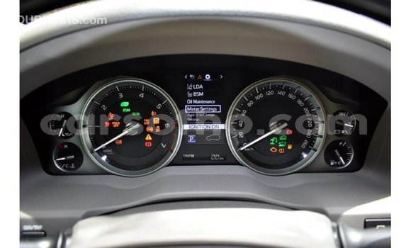 Buy Import Toyota Land Cruiser White Car in Import - Dubai in Maseru Buy Import Toyota Land Cruiser White Car in Import - Dubai in Maseru