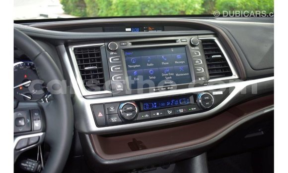 Sayi Imported Toyota Highlander Black Mota in Import - Dubai a Maseru Sayi Imported Toyota Highlander Black Mota in Import - Dubai a Maseru