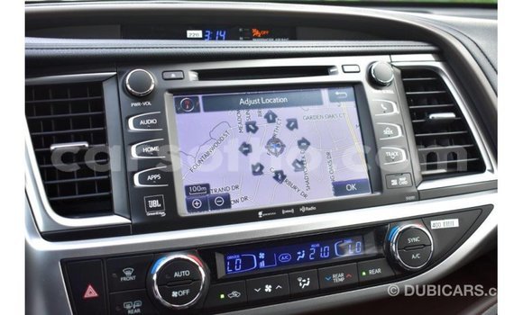 Sayi Imported Toyota Highlander Black Mota in Import - Dubai a Maseru Sayi Imported Toyota Highlander Black Mota in Import - Dubai a Maseru