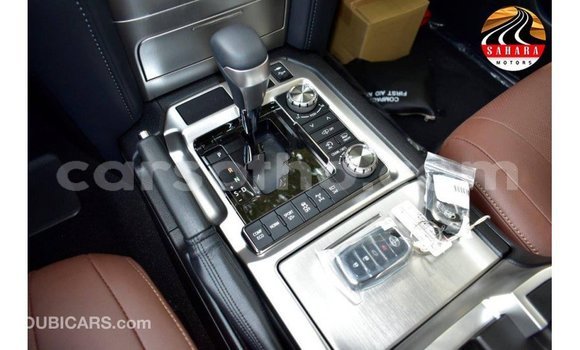 Buy Import Toyota Land Cruiser Black Car in Import - Dubai in Maseru Buy Import Toyota Land Cruiser Black Car in Import - Dubai in Maseru