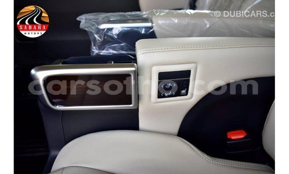Buy Import Toyota Granvia White Car in Import - Dubai in Maseru Buy Import Toyota Granvia White Car in Import - Dubai in Maseru