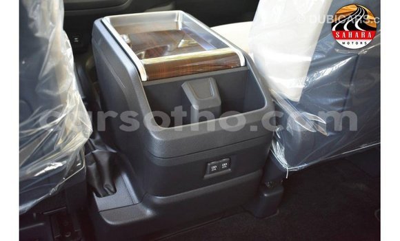 Buy Import Toyota Granvia White Car in Import - Dubai in Maseru Buy Import Toyota Granvia White Car in Import - Dubai in Maseru