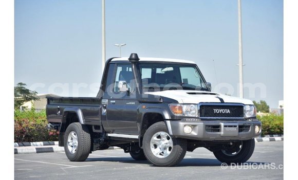 Sayi Imported Toyota Land Cruiser Other Mota in Import - Dubai a Maseru Sayi Imported Toyota Land Cruiser Other Mota in Import - Dubai a Maseru