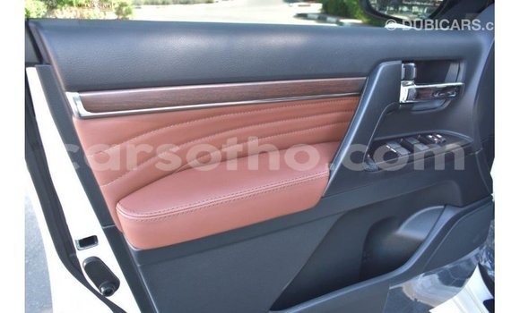 Buy Import Toyota Land Cruiser White Car in Import - Dubai in Maseru Buy Import Toyota Land Cruiser White Car in Import - Dubai in Maseru