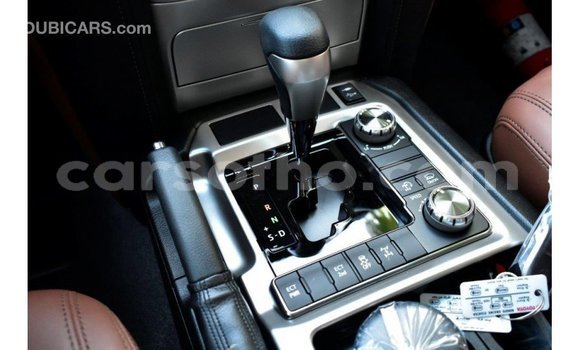 Buy Import Toyota Land Cruiser White Car in Import - Dubai in Maseru Buy Import Toyota Land Cruiser White Car in Import - Dubai in Maseru