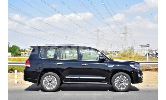 Buy Import Toyota Land Cruiser Black Car in Import - Dubai in Maseru Buy Import Toyota Land Cruiser Black Car in Import - Dubai in Maseru