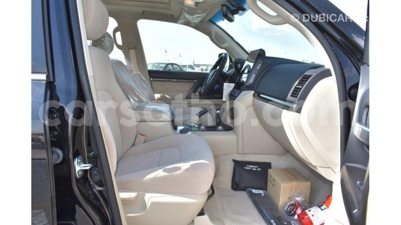 Big with watermark toyota land cruiser maseru import dubai 15658