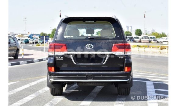 Buy Import Toyota Land Cruiser Black Car in Import - Dubai in Maseru Buy Import Toyota Land Cruiser Black Car in Import - Dubai in Maseru