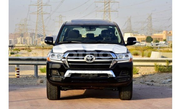 Buy Import Toyota Land Cruiser Black Car in Import - Dubai in Maseru Buy Import Toyota Land Cruiser Black Car in Import - Dubai in Maseru
