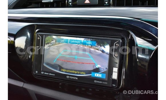 اشتري Imported Toyota Hilux White سيارة في Import - Dubai في Maseru اشتري Imported Toyota Hilux White سيارة في Import - Dubai في Maseru