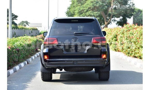 Buy Import Toyota Land Cruiser Black Car in Import - Dubai in Maseru Buy Import Toyota Land Cruiser Black Car in Import - Dubai in Maseru
