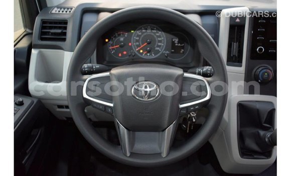 Buy Import Toyota Hiace White Car in Import - Dubai in Maseru Buy Import Toyota Hiace White Car in Import - Dubai in Maseru