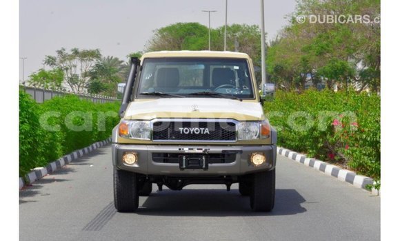 Buy Import Toyota Land Cruiser Beige Car in Import - Dubai in Maseru Buy Import Toyota Land Cruiser Beige Car in Import - Dubai in Maseru