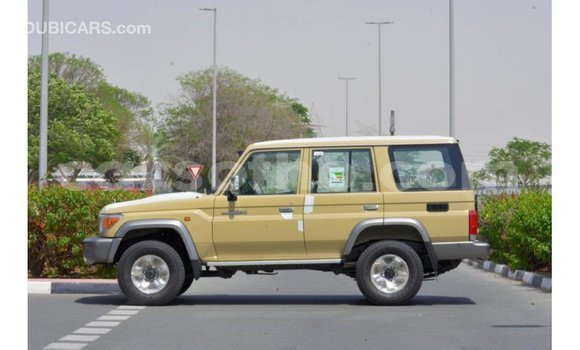 Buy Import Toyota Land Cruiser Beige Car in Import - Dubai in Maseru Buy Import Toyota Land Cruiser Beige Car in Import - Dubai in Maseru