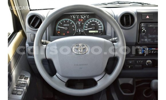 Buy Import Toyota Land Cruiser Beige Car in Import - Dubai in Maseru Buy Import Toyota Land Cruiser Beige Car in Import - Dubai in Maseru