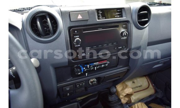 Buy Import Toyota Land Cruiser Beige Car in Import - Dubai in Maseru Buy Import Toyota Land Cruiser Beige Car in Import - Dubai in Maseru
