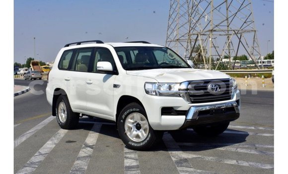 Buy Import Toyota Land Cruiser White Car in Import - Dubai in Maseru Buy Import Toyota Land Cruiser White Car in Import - Dubai in Maseru