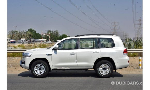 Buy Import Toyota Land Cruiser White Car in Import - Dubai in Maseru Buy Import Toyota Land Cruiser White Car in Import - Dubai in Maseru