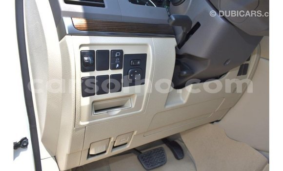 Buy Import Toyota Land Cruiser White Car in Import - Dubai in Maseru Buy Import Toyota Land Cruiser White Car in Import - Dubai in Maseru