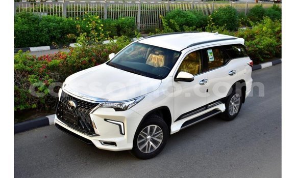 Buy Import Toyota Fortuner White Car in Import - Dubai in Maseru Buy Import Toyota Fortuner White Car in Import - Dubai in Maseru