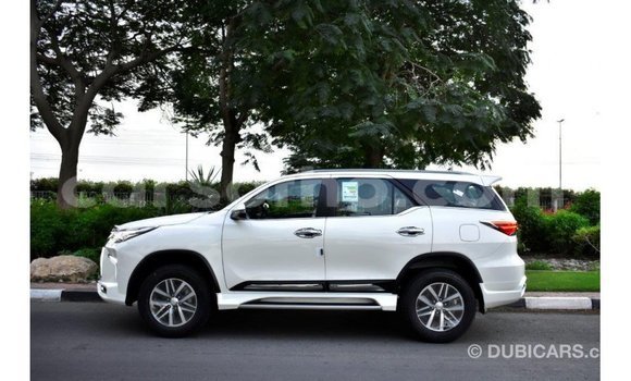 Buy Import Toyota Fortuner White Car in Import - Dubai in Maseru Buy Import Toyota Fortuner White Car in Import - Dubai in Maseru