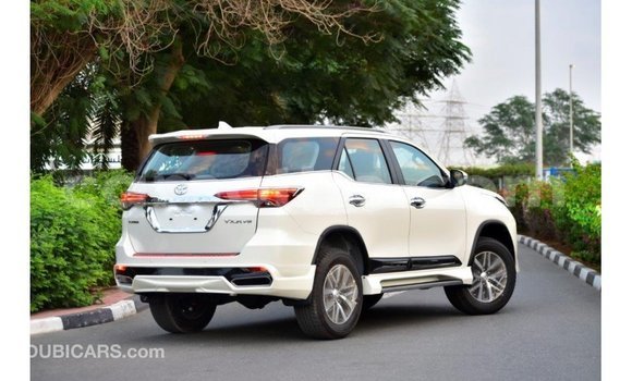 Buy Import Toyota Fortuner White Car in Import - Dubai in Maseru Buy Import Toyota Fortuner White Car in Import - Dubai in Maseru