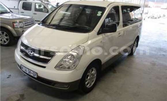 Acheter Occasion Voiture Hyundai H1 Blanc à Butha Buthe, Butha-Buthe Acheter Occasion Voiture Hyundai H1 Blanc à Butha Buthe, Butha-Buthe