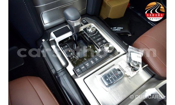 Buy Import Toyota Land Cruiser Black Car in Import - Dubai in Maseru Buy Import Toyota Land Cruiser Black Car in Import - Dubai in Maseru