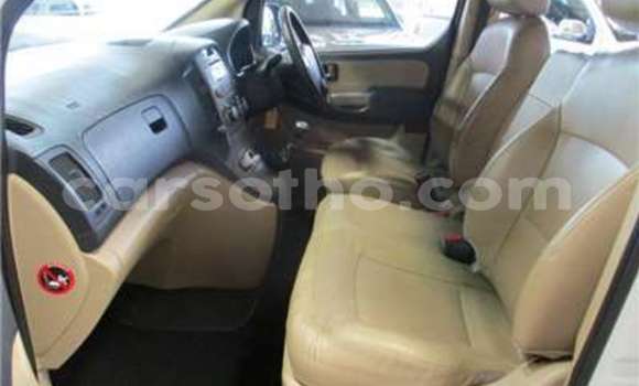 Acheter Occasion Voiture Hyundai H1 Blanc à Butha Buthe, Butha-Buthe Acheter Occasion Voiture Hyundai H1 Blanc à Butha Buthe, Butha-Buthe