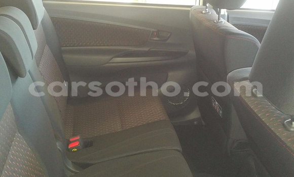 Acheter Occasion Voiture Toyota Avanza Vert à Maseru, Maseru Acheter Occasion Voiture Toyota Avanza Vert à Maseru, Maseru