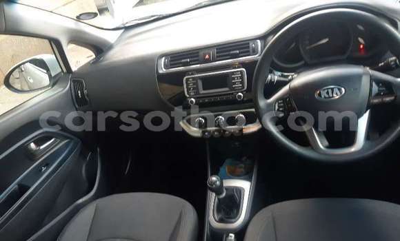 Sayi Na hannu Kia Rio White Mota in Mafeteng a Mafeteng Sayi Na hannu Kia Rio White Mota in Mafeteng a Mafeteng