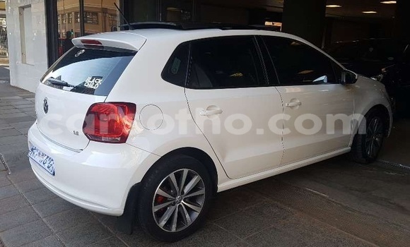 اشتري مستعمل Volkswagen Polo White سيارة في Mafeteng في Mafeteng اشتري مستعمل Volkswagen Polo White سيارة في Mafeteng في Mafeteng