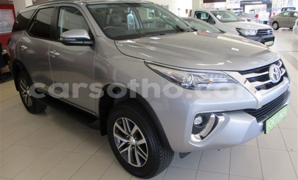 اشتري مستعمل Toyota Fortuner Silver سيارة في Import - Dubai في Maseru اشتري مستعمل Toyota Fortuner Silver سيارة في Import - Dubai في Maseru