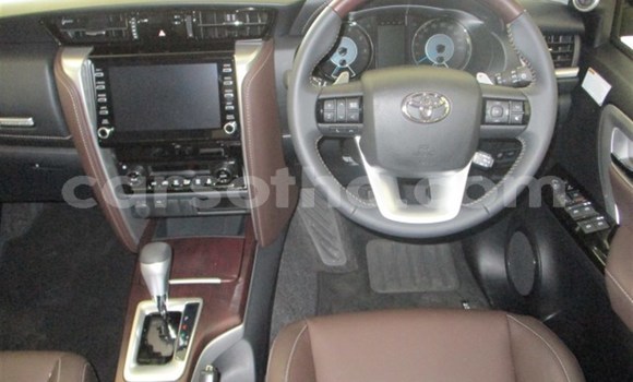 اشتري مستعمل Toyota Fortuner Silver سيارة في Import - Dubai في Maseru اشتري مستعمل Toyota Fortuner Silver سيارة في Import - Dubai في Maseru