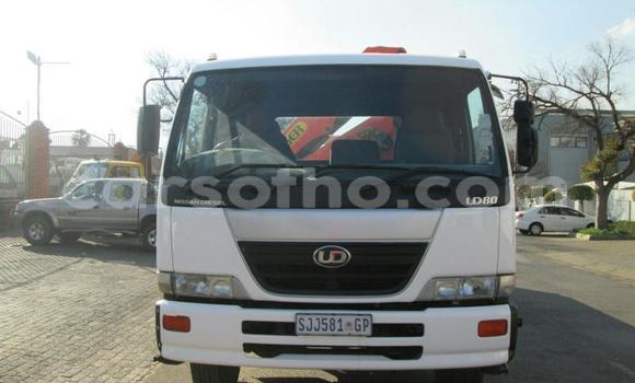 Acheter Occasion Utilitaire Nissan UD Blanc à Maseru, Maseru Acheter Occasion Utilitaire Nissan UD Blanc à Maseru, Maseru