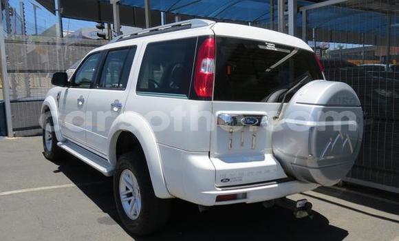 Acheter Occasion Voiture Ford Everest Blanc à Mafeteng, Mafeteng Acheter Occasion Voiture Ford Everest Blanc à Mafeteng, Mafeteng