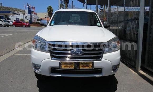 Acheter Occasion Voiture Ford Everest Blanc à Mafeteng, Mafeteng Acheter Occasion Voiture Ford Everest Blanc à Mafeteng, Mafeteng