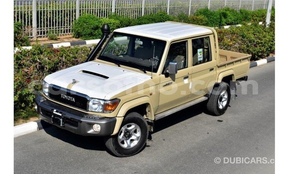 Buy Import Toyota Land Cruiser Beige Car in Import - Dubai in Maseru Buy Import Toyota Land Cruiser Beige Car in Import - Dubai in Maseru