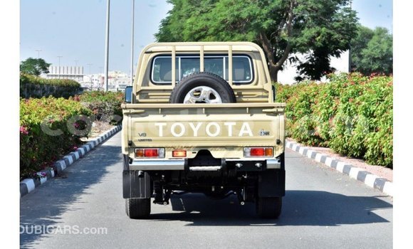 Buy Import Toyota Land Cruiser Beige Car in Import - Dubai in Maseru Buy Import Toyota Land Cruiser Beige Car in Import - Dubai in Maseru