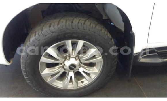 Sayi Na hannu Isuzu KB Black Mota in Maputsoa a Leribe Sayi Na hannu Isuzu KB Black Mota in Maputsoa a Leribe