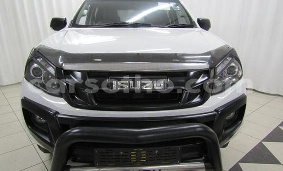 Sayi Na hannu Isuzu KB White Mota in Maputsoa a Leribe Sayi Na hannu Isuzu KB White Mota in Maputsoa a Leribe