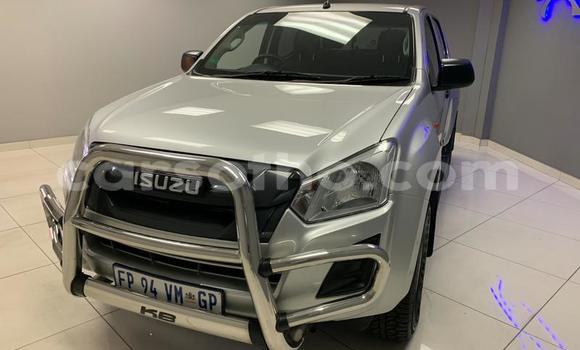Acheter Occasion Voiture Isuzu KB Gris à Maputsoa, Leribe Acheter Occasion Voiture Isuzu KB Gris à Maputsoa, Leribe