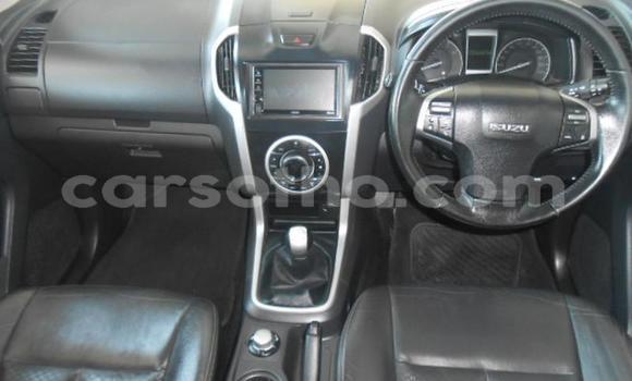 Sayi Na hannu Isuzu KB Silver Mota in Maputsoa a Leribe Sayi Na hannu Isuzu KB Silver Mota in Maputsoa a Leribe