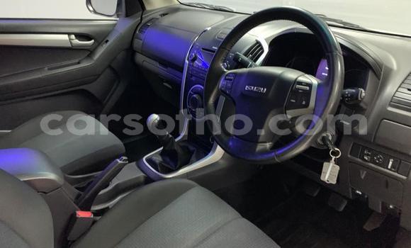 Acheter Occasion Voiture Isuzu KB Gris à Maputsoa, Leribe Acheter Occasion Voiture Isuzu KB Gris à Maputsoa, Leribe