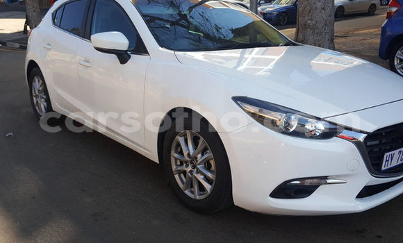 Sayi Na hannu Mazda 3 White Mota in Maputsoa a Leribe Sayi Na hannu Mazda 3 White Mota in Maputsoa a Leribe