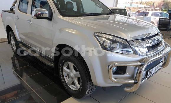 Acheter Occasion Voiture Isuzu KB Gris à Maputsoa, Leribe Acheter Occasion Voiture Isuzu KB Gris à Maputsoa, Leribe