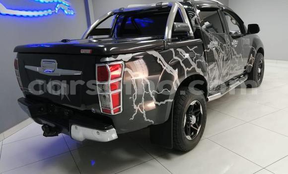 Acheter Occasion Voiture Isuzu KB Noir à Maputsoa, Leribe Acheter Occasion Voiture Isuzu KB Noir à Maputsoa, Leribe